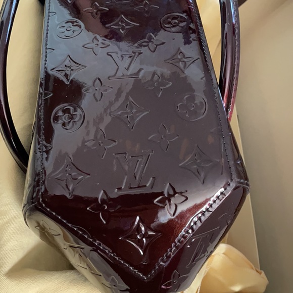 Louis Vuitton Handbag - Picture 4 of 4